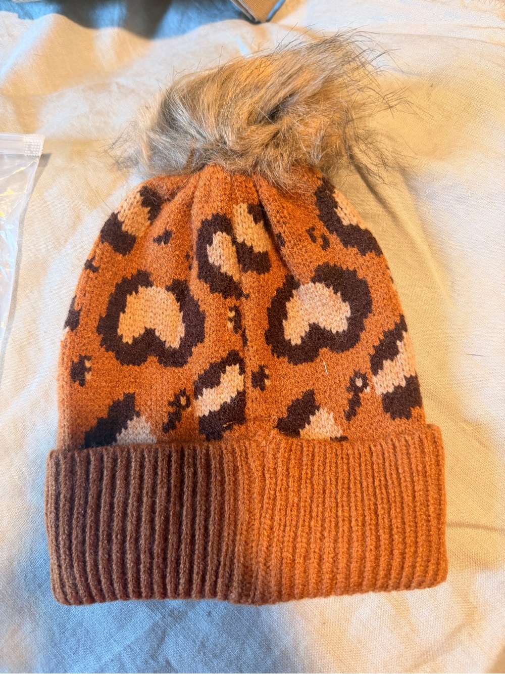 Girls' Leopard Print Pom Beanie - Rust